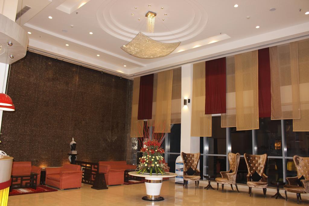 Xenious World Square Hotel 가지아바드 외부 사진